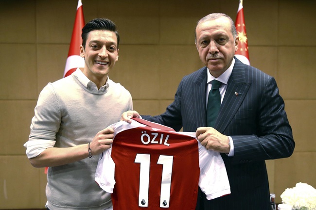 Mesut Ozil và đội tuyển Đức: Cuộc chia ly tất yếu - Bóng Đá