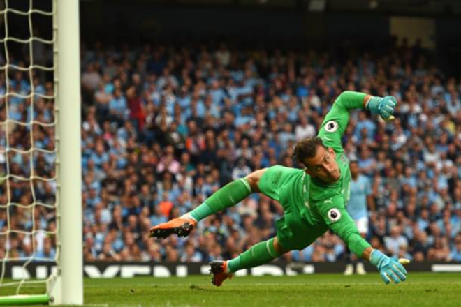 TRỰC TIẾP Man City 2-1 Newcastle: Silva đánh đầu nguy hiểm (H2) - Bóng Đá