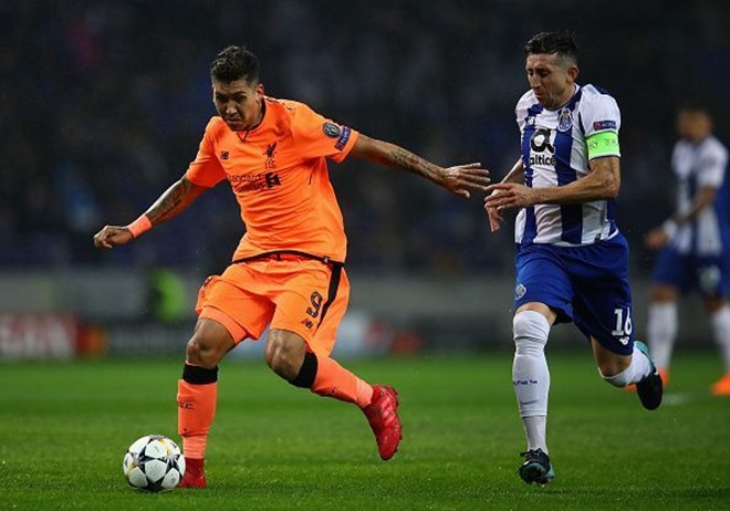 Firmino trong màu áo Liverpool.