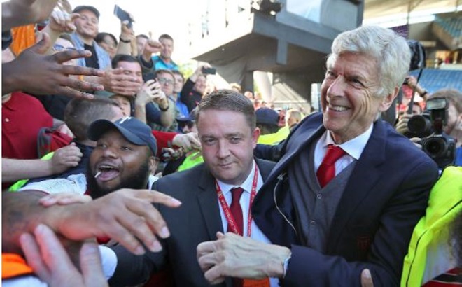 Chiến lược gia Wenger.