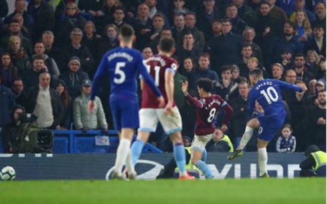 Hazard solo tựa Messi, Chelsea trở lại top 3 Premier League - Bóng Đá