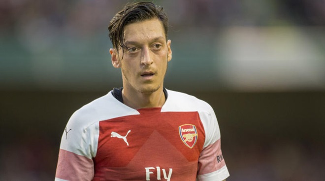 Phong độ của Ozil thời gian gần đây khá phập phù khi anh không thể chiếm một suất thi đấu thường xuyên trong đội hình HLV Unai Emery.