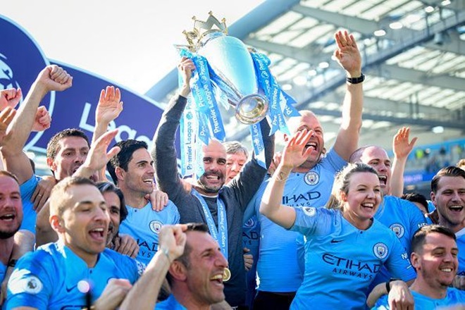 Pep giúp Man City bảo vệ thành công chức vô địch.