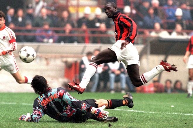 Weah trong màu áo AC Milan.