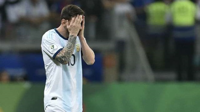 No coach, no players, no captain? How atrocious Argentina are in terminal decline - Bóng Đá