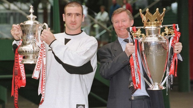 Manchester United identity is hard to define so look forward not back - Bóng Đá
