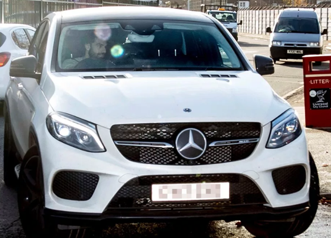 Mo Salah’s car collection boasts new £160k Bentley Continental GT, two fancy Mercedes-Benz cars and a cheap-to-run Toyota Camry - Bóng Đá