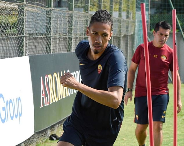 Ảnh Smalling tập (Daily Mail) - Bóng Đá