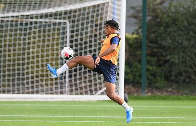 Ảnh Chelsea tập (Daily Mail) - Bóng Đá