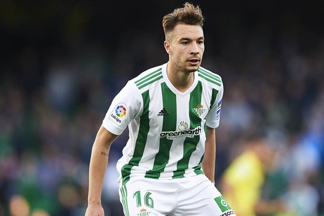 9. Loren Morón (Real Betis, 99 phút/bàn). Phong độ trồi sụt của Real Betis không có lỗi từ tiền đạo 25 tuổi. Moron đóng góp 7 bàn sau 7 trận đấu đầu tiên trong màu áo đội bóng Tây Ban Nha.
