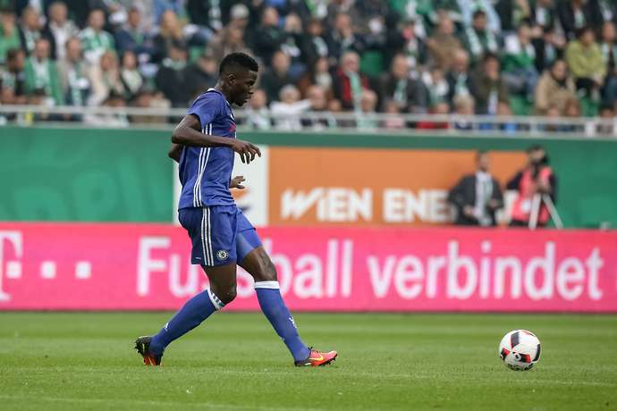 Djilobodji trong màu áo The Blues.