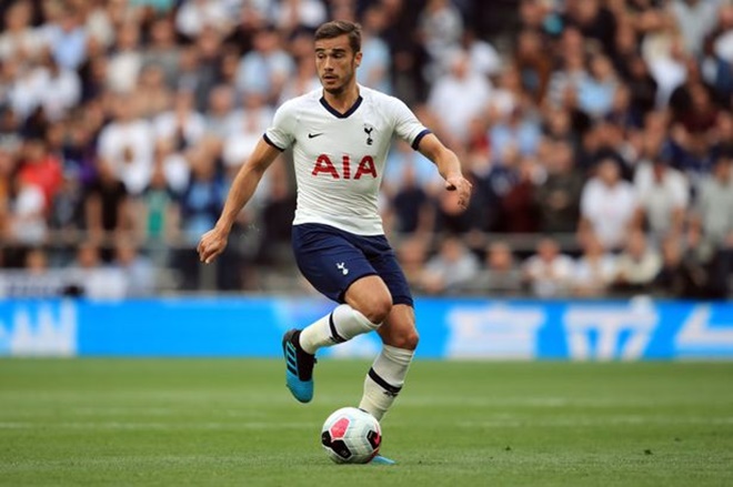 7. Tiền vệ trung tâm: Harry Winks. Trở lại sau chấn thương, Winks hứa hẹn ra sân ngay từ đầu trước Chelsea cuối tuần này.