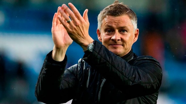 Premier League tạm hoãn: Ai lợi, ai hại? - Bóng Đá