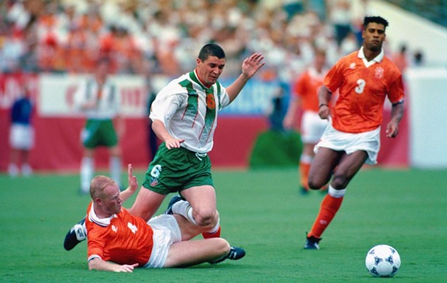 9. Ronald Koeman. Koeman khiến giới chuyên môn kinh ngạc bởi khả năng săn bàn đáng sợ của một hậu vệ: 51 bàn thắng sau 98 trận đấu. Danh thủ người Hà Lan là nhân tố chính trong “dream team” Barcelona dưới triều đại Johan Cruyff cùng với những Romario, Michael Laudrup, và Hristo Stoichkov.