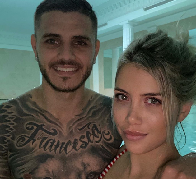 Wanda Icardi stuns Instagram and leaves NOTHING to imagination with busty display in tiny nightdress - Bóng Đá