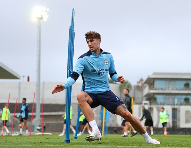 TEN big-name players teams are looking to offload - Bóng Đá
