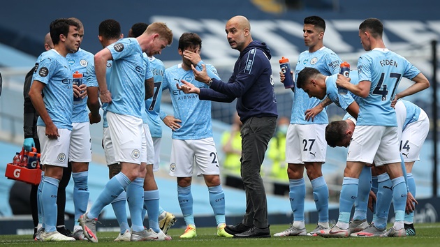 Man City khởi đầu chật vật tại EPL.