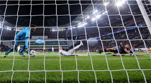 Hugo Llorris trận này đã có rất nhiều tính huống cứu thua xuất sắc cho Tottenham. Ảnh: Internet.