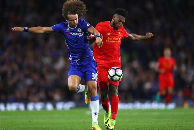 Carragher cho rằng Luiz quá 'ngu ngốc'. Ảnh: Internet.