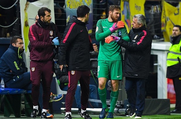 Nhiều CĐV Atletico đang rất lo lắng với chấn thương của thủ thành Jan Oblak.