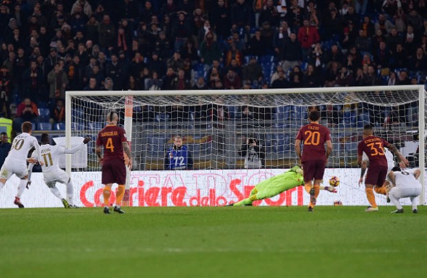 Nếu Niang dứt điểm tốt hơn trên chấm 11m, thì Milan đã có thể mở tỷ số ngay trong hiệp 1.