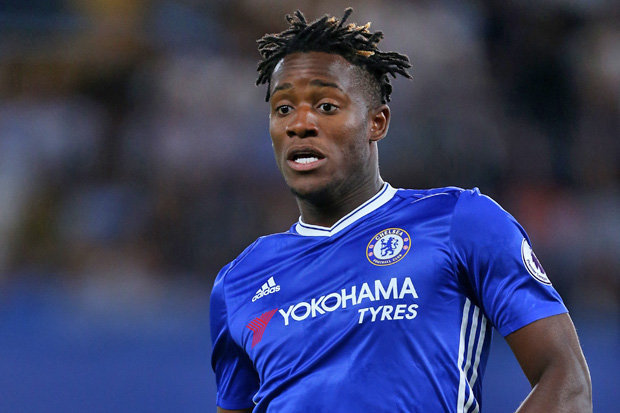Batshuayi không được phép rời Chelsea trong tháng Giêng.