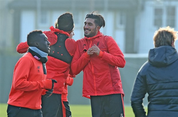 Tinh thần của các ngôi sao bên phía Liverpool đang rất thoải mái.