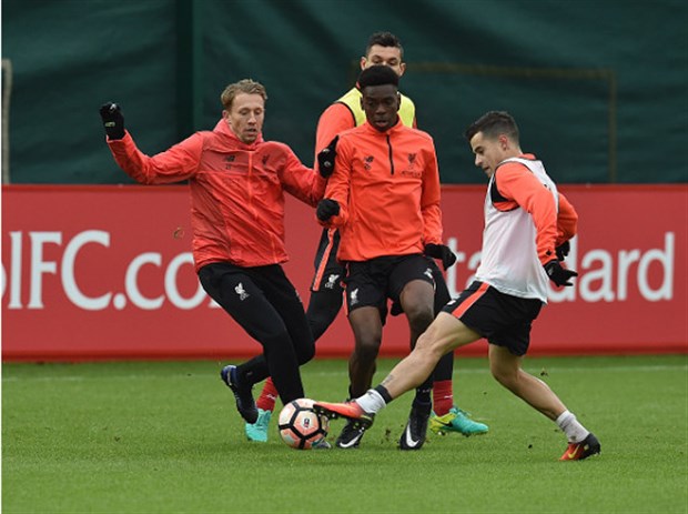 Coutinho 'xử ngọt' buổi tập của Liverpool - Bóng Đá