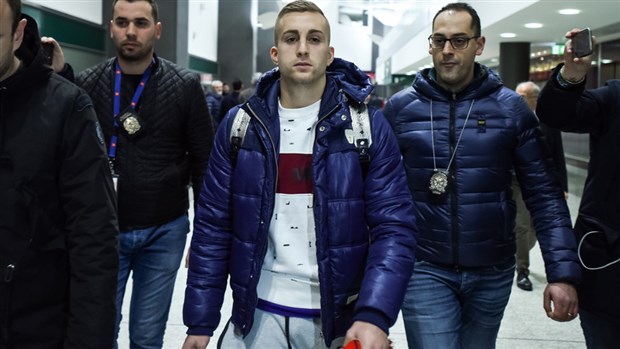 Deulofeu chuyển tới Milan theo một bản hợp đồng cho mượn kèm theo các điều khoản mua đứt vào cuối mùa từ Everton.