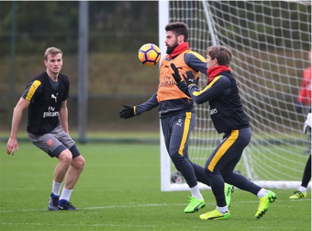 Chùm ảnh: Sao Arsenal thay nhau khoe dáng bá đạo trên sân tập - Bóng Đá