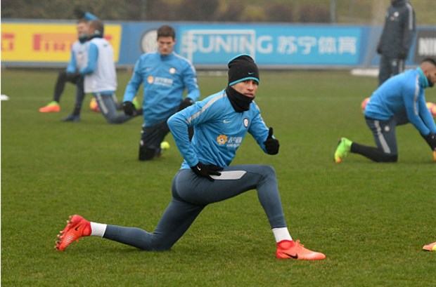 Mặt trời còn chưa lên, Inter đã ra sân tập luyện vì Juventus - Bóng Đá