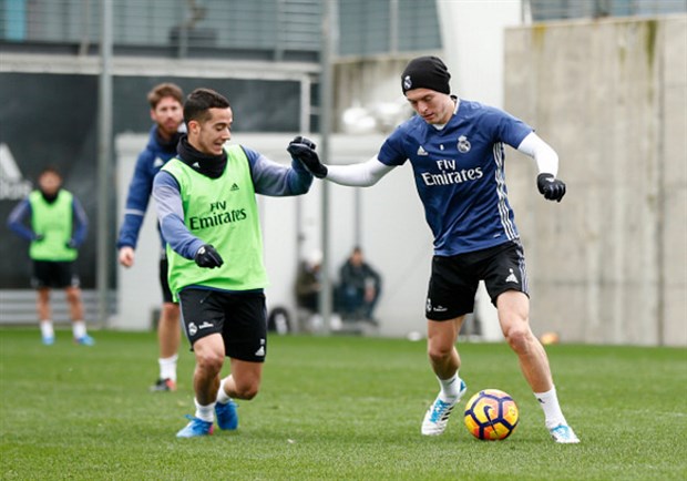 HLV Zidane dường như đã lường trước được lối chơi phòng ngự số đông của Celta Vigo.