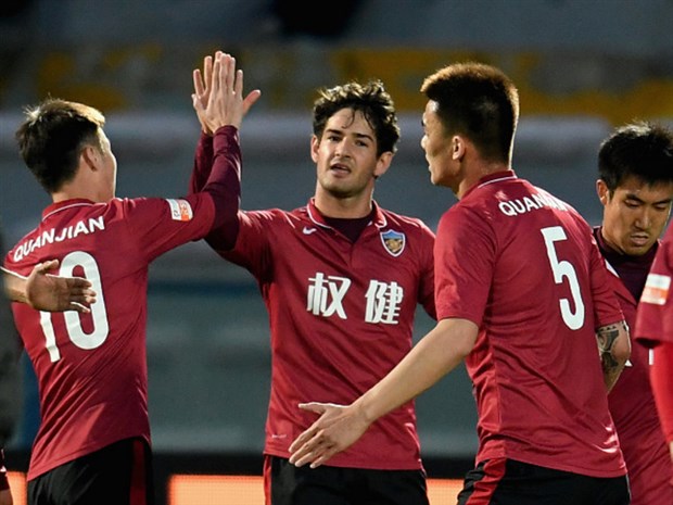 Sau Milan, Corinthians và tuyển Brazilian thì giờ đây Pato tiếp tục ghi bàn ngay trong trận ra mắt Quanjian.