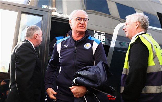 Thầy trò HLV Ranieri đang phải đối mặt với rất nhiều áp lực.
