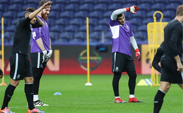 Cassilas bị đồng đội 'quần' tơi tả trước giờ chiến với Juventus - Bóng Đá