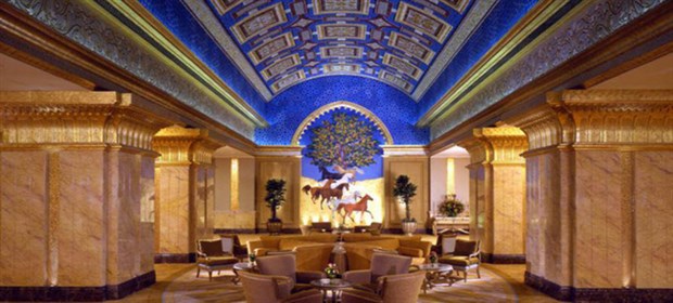 Man Xanh hiện đang đóng quân tại khách sạn 5 sao Emirates Palace.