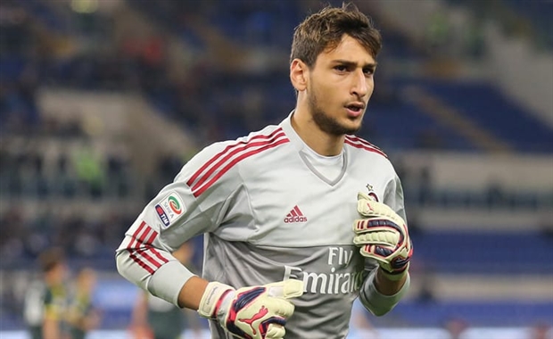Duy chỉ Donnarumma là không, vì đang chuẩn bị buổi tiệc sinh nhật cho riêng mình.
