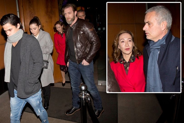 Vị chiến lược gia người Bồ và gia đình nhỏ của mình đã bị bắt gặp tại nhà hàng Zuma, Knightsbridge.