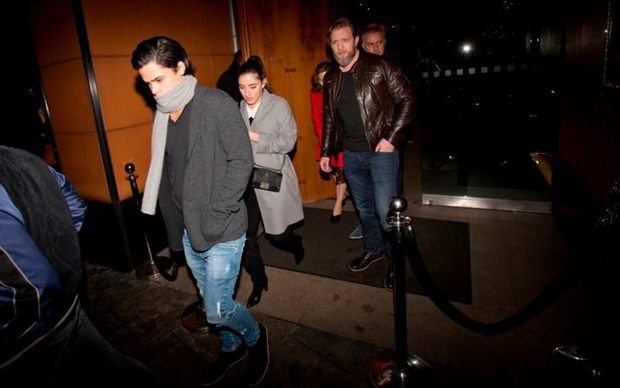 Chùm ảnh: Mourinho lặng lẽ ăn mừng chiếc cúp thứ 2 cùng gia đình - Bóng Đá