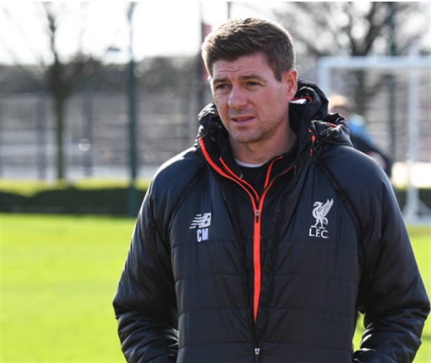 Sau khi tuyên bố giải nghệ, cựu đội trưởng của Liverpool - Steven Gerrard đã nhận lời dẫn dắt công tác đào tạo trẻ của đội bóng.