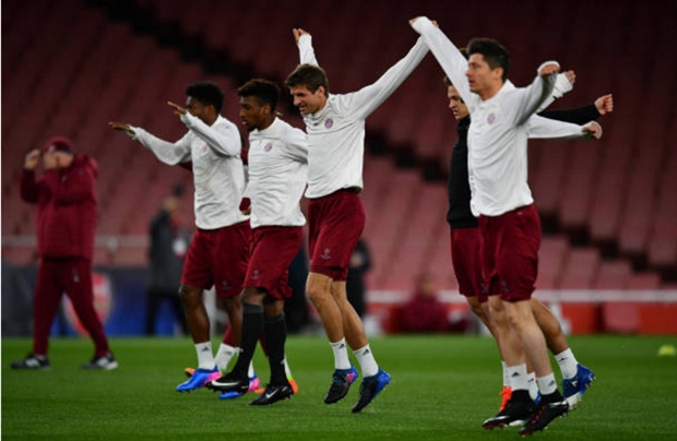 Vì có thắng với cách biệt 3 bàn thì Arsenal vẫn bị loại.