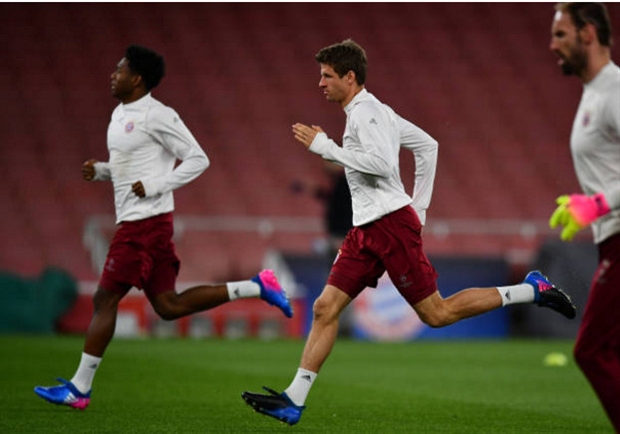 Chùm ảnh: Vé đã trong tay, nhưng Bayern vẫn 'lo sợ' khi đặt chân tới Emirates - Bóng Đá