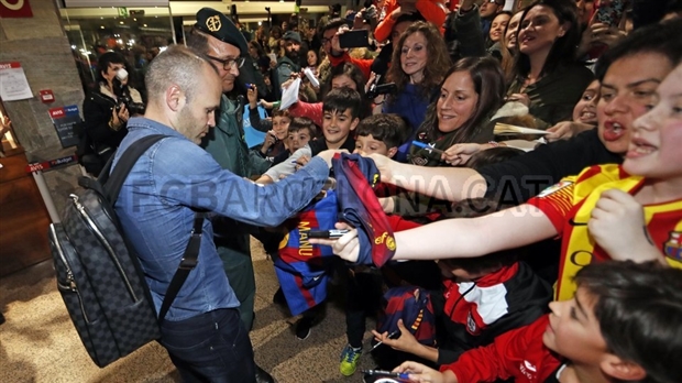 Với chiến thắng này, vị thế của các ngôi sao Barcelona trong lòng người hâm mộ càng thêm đặc biệt.