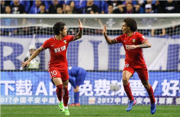 Chùm ảnh: Pato đá hỏng phạt đền, nhưng Tevez cũng chẳng thể thắng - Bóng Đá