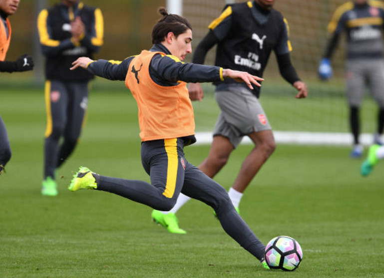 Bellerin đang muốn trở thành Bale của Arsenal - Bóng Đá