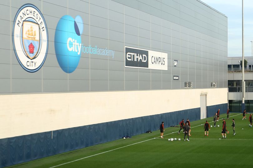 Guardiola cấm tuyệt Chocolate xuất hiện tại Man City - Bóng Đá