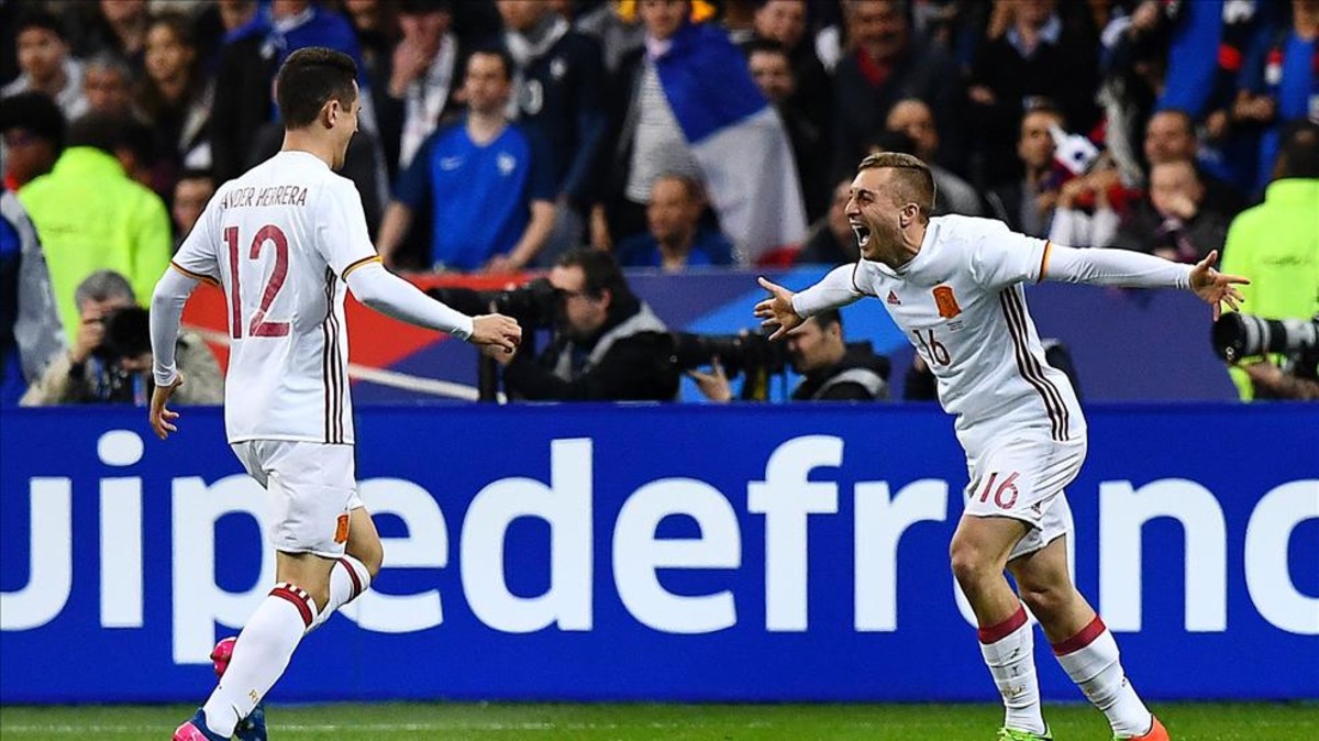 Barcelona mua lại Deulofeu, bán ngay cho Milan - Bóng Đá