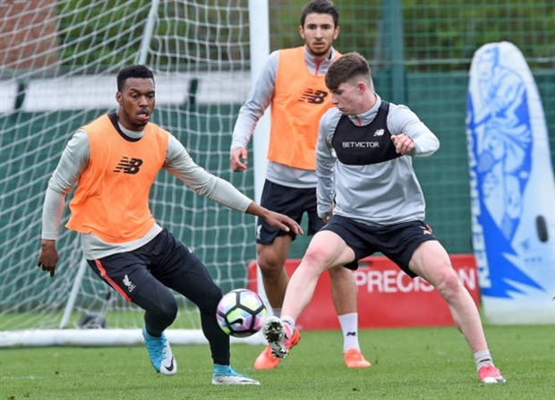 Buổi tập thiếu vắng ngôi sao của Liverpool - Bóng Đá