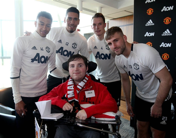 Quỷ Đỏ đang rất cần một chiến thắng trước Mèo Đen để giải tỏa áp lực đang đối mặt sau chuỗi thành tích không tốt gần đây.