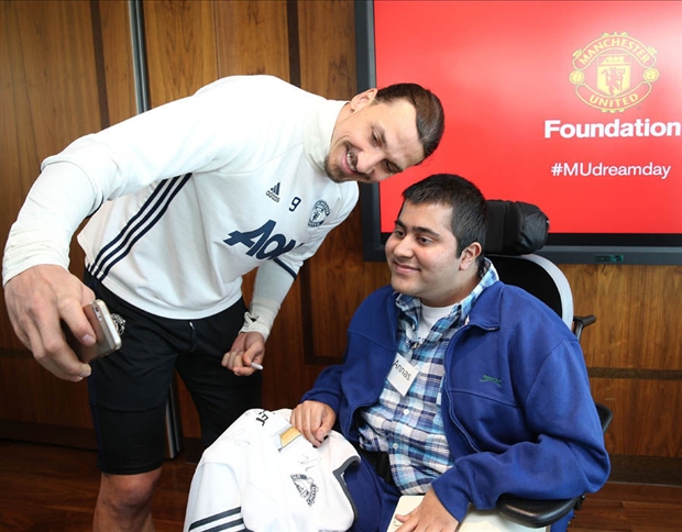 Rooney già nua, Pogba lại đổi tóc  - Bóng Đá